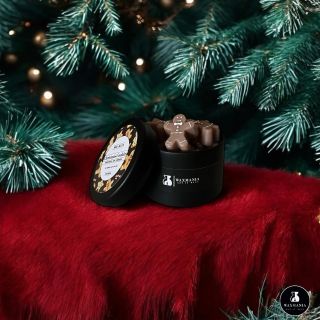 Christmas cookies 🎄 Vůně: Vánoční perníček •Přírodní sójový vosk BIO kvality s certifikací Ecocert = Nejméně 95 %...