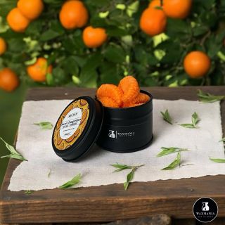 Sweet tangerines 🍊 Vůně: Mandarinka •Přírodní sójový vosk BIO kvality s certifikací Ecocert = Nejméně 95 % použitých...